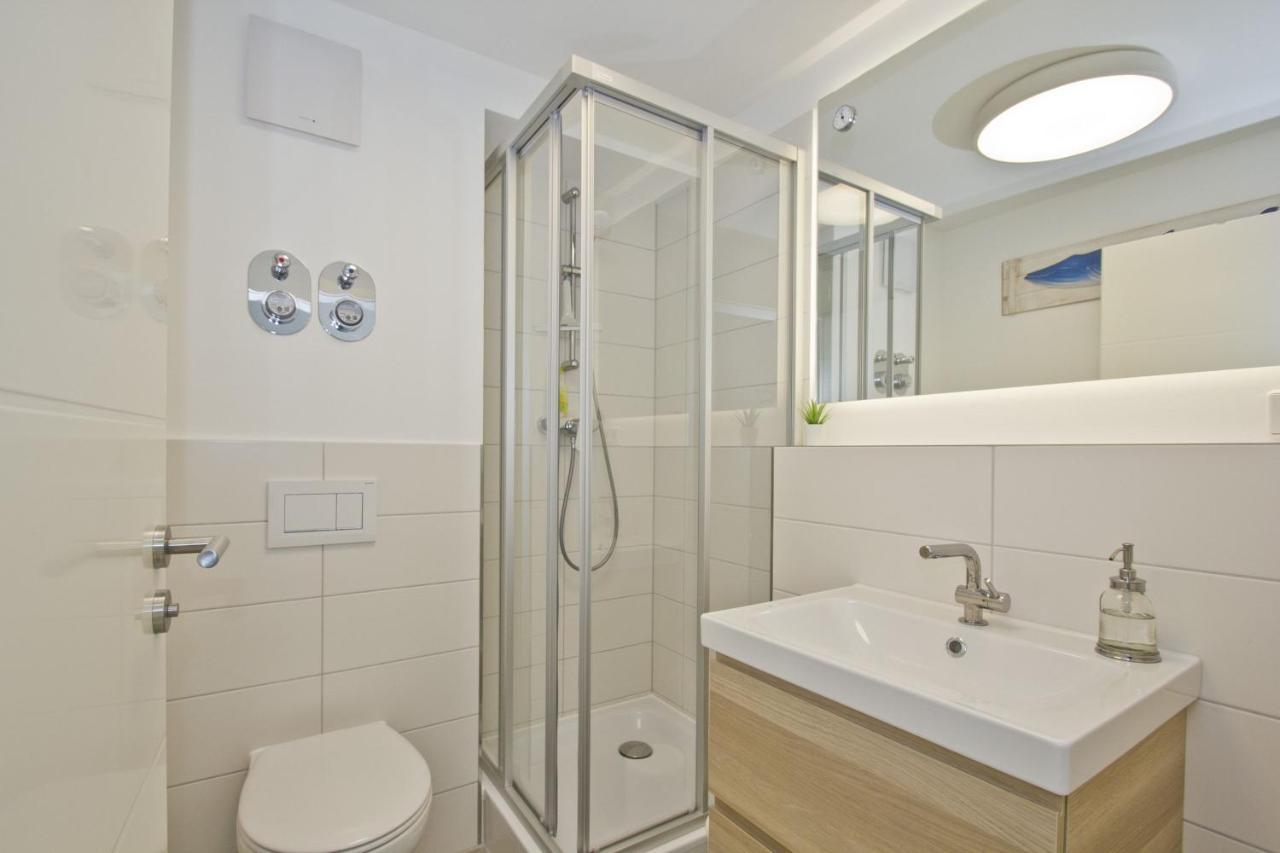 Ferienwohnung Mit Balkon Und Meerblick - Ferienresidenz Zwei Bodden Fewo 1-4 Lietzow Buitenkant foto