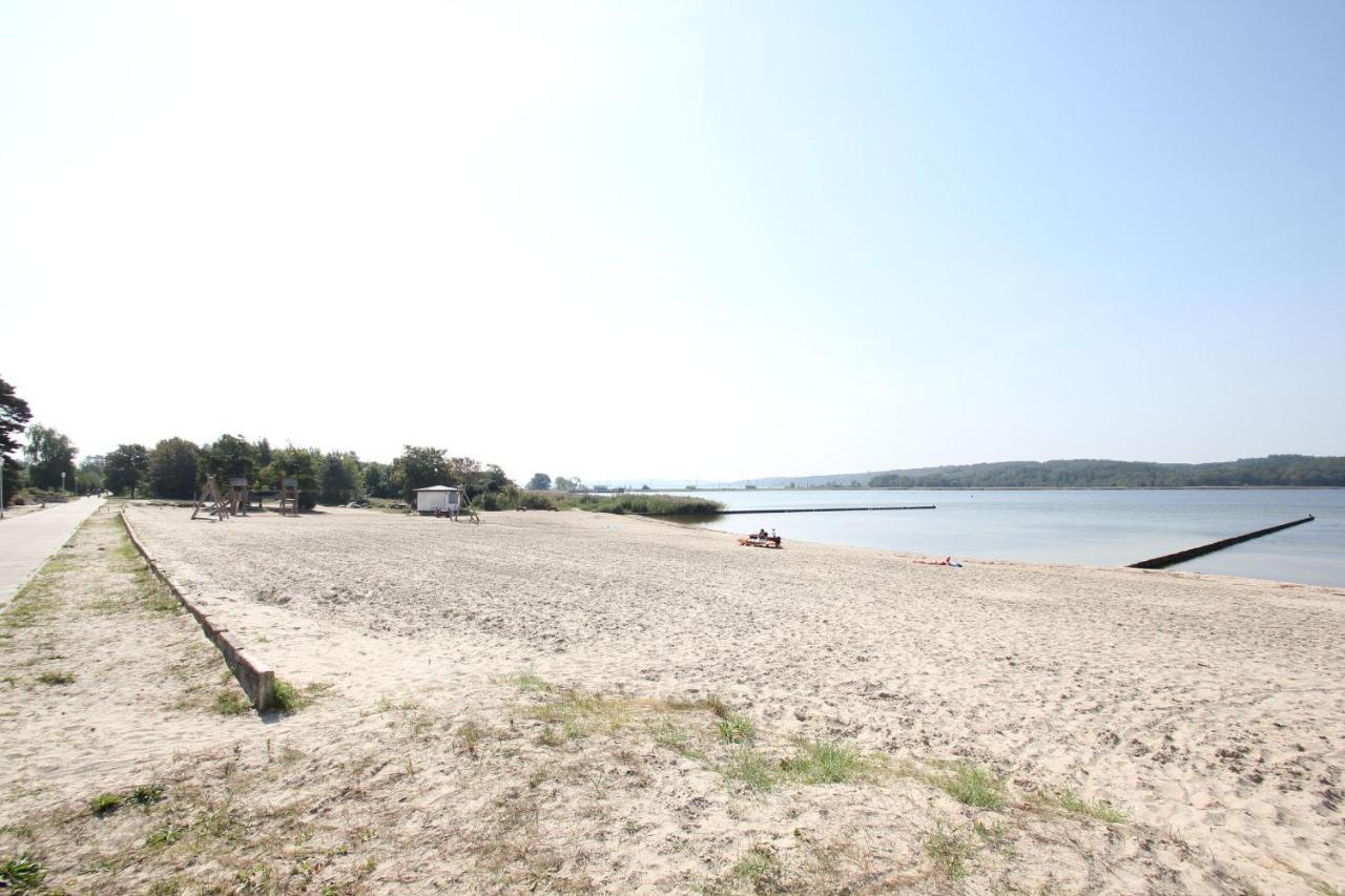 Ferienwohnung Mit Balkon Und Meerblick - Ferienresidenz Zwei Bodden Fewo 1-4 Lietzow Buitenkant foto